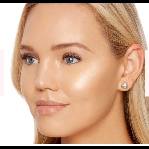 Too Faced Clover Highlighter in Glowver BNIB - Picture 10 of 15